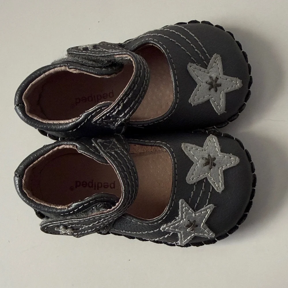 Baby Girls Pediped Starlite Pewter 6-12 month Shoes with Silver Stars like new